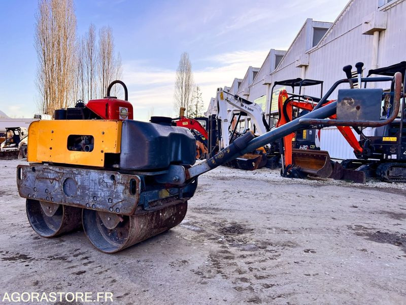 COMPACTEUR À MAIN BELL GROUP BWR650 - 2010 - Каток: фото 2 COMPACTEUR À MAIN BELL GROUP BWR650 - 2010 - Каток: фото 2