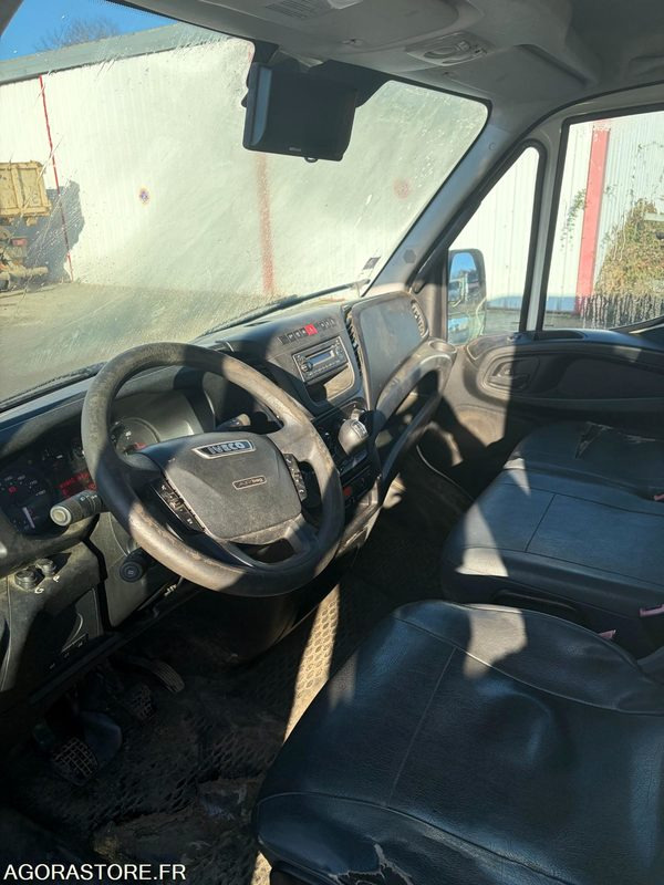 Fourgon iveco 70C17 (7 T) - 142000 - 2016 - Фургон: фото 3 Fourgon iveco 70C17 (7 T) - 142000 - 2016 - Фургон: фото 3