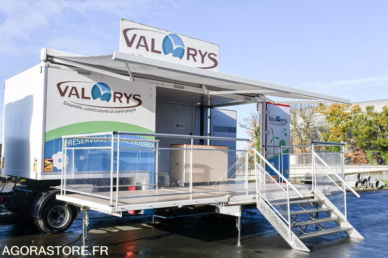 VEHICULE EVENEMENTIEL - CAMION PODIUM IVECO DAILY 6000 kms 2018 - Грузовик: фото 4 VEHICULE EVENEMENTIEL - CAMION PODIUM IVECO DAILY 6000 kms 2018 - Грузовик: фото 4