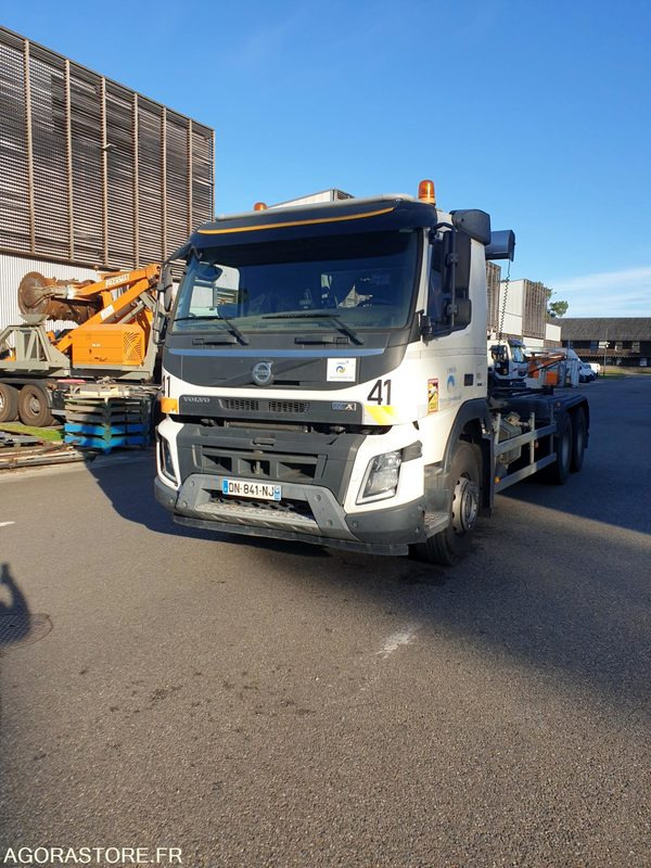 VOLVO FMX POLYBENNE AVEC BRAS DE LEVAGE EURO 6 - 2015 - 227924km - Грузовик: фото 2 VOLVO FMX POLYBENNE AVEC BRAS DE LEVAGE EURO 6 - 2015 - 227924km - Грузовик: фото 2