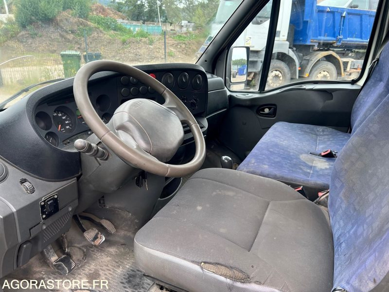 IVECO BENNE 35C12 - Малотоннажный самосвал: фото 4 IVECO BENNE 35C12 - Малотоннажный самосвал: фото 4