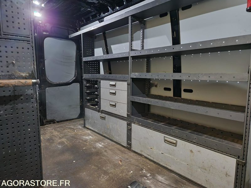 Цельнометаллический фургон IVECO DAILY 35C21- 2017 / 170000 KM: фото 6