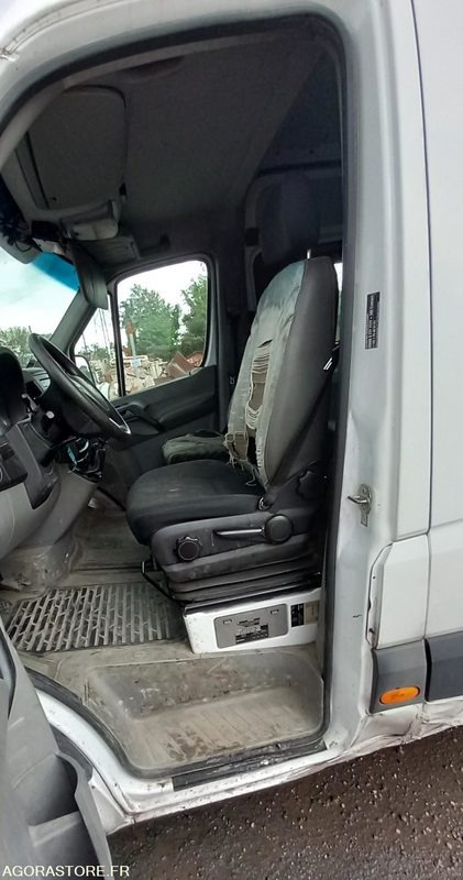 Цельнометаллический фургон MERCEDES SPRINTER diesel - Année 2018 - 349.100km: фото 12