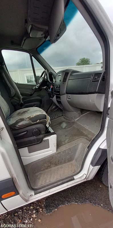 Цельнометаллический фургон MERCEDES SPRINTER diesel - Année 2018 - 349.100km: фото 10