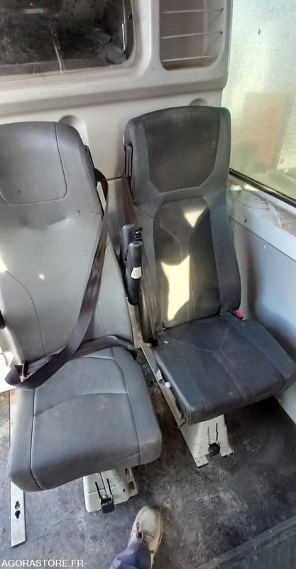 Цельнометаллический фургон MERCEDES SPRINTER diesel - Année 2018 - 349.100km: фото 15