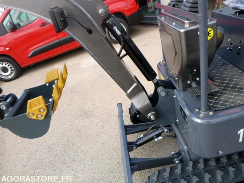 MINIPELLE NEUVE YCW 1T5 EURO5 - 2025 + 3 godets - Экскаватор: фото 2 MINIPELLE NEUVE YCW 1T5 EURO5 - 2025 + 3 godets - Экскаватор: фото 2