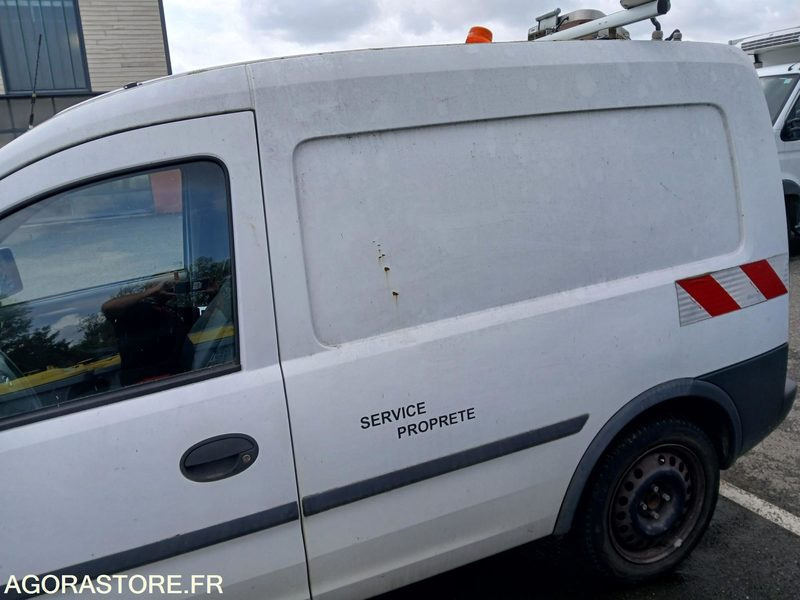 OPEL COMBO CARGO - 2006 - 200825km - Легковой фургон: фото 5 OPEL COMBO CARGO - 2006 - 200825km - Легковой фургон: фото 5