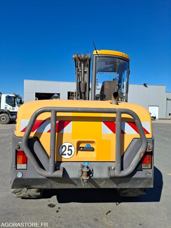 Pelle sur pneus MECALAC 12MTX - N° série 42770 - 2014 - 11400 heures - Экскаватор: фото 2 Pelle sur pneus MECALAC 12MTX - N° série 42770 - 2014 - 11400 heures - Экскаватор: фото 2