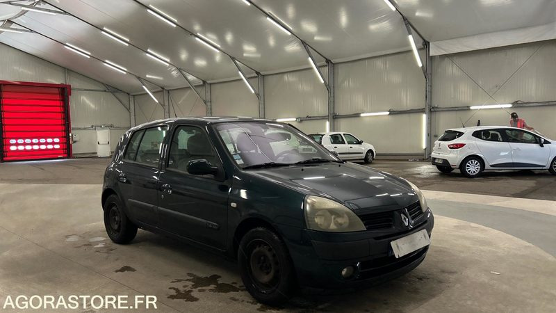 RENAULT-CLIO- 1.4-16V-EXTRÊME-ESSENCE-154073KMS - Легковой автомобиль: фото 4 RENAULT-CLIO- 1.4-16V-EXTRÊME-ESSENCE-154073KMS - Легковой автомобиль: фото 4