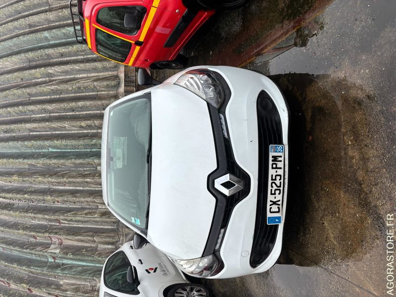 RENAULT CLIO CG285R - Легковой автомобиль: фото 1 RENAULT CLIO CG285R - Легковой автомобиль: фото 1