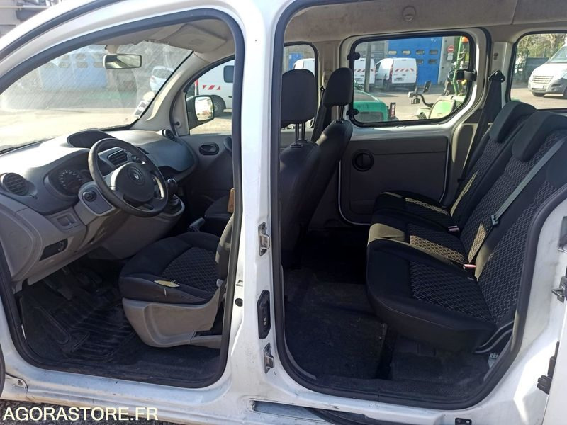 RENAULT - Kangoo- année 2010- 96000 kms - Diesel - Легковой автомобиль: фото 5 RENAULT - Kangoo- année 2010- 96000 kms - Diesel - Легковой автомобиль: фото 5