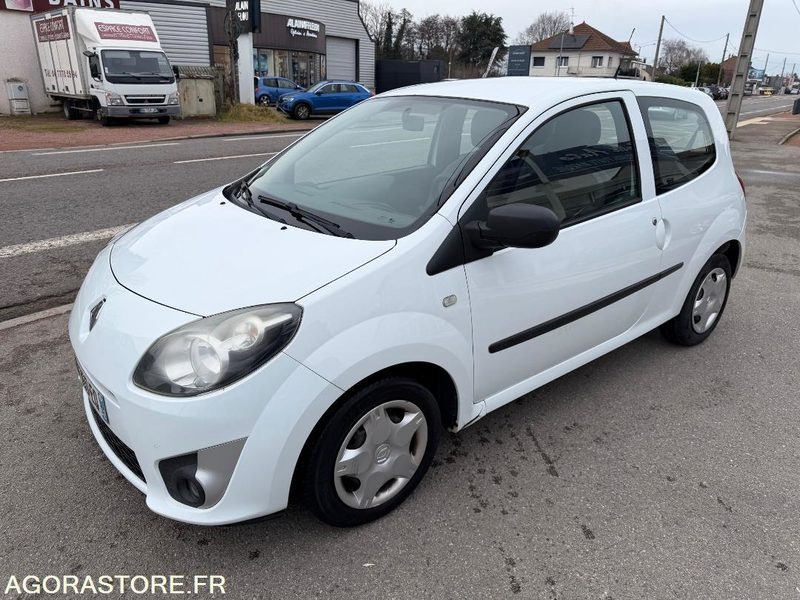 RENAULT TWINGO II (2) 1.2 LEV 75 AUTHENTIQUE ECO2 - Легковой автомобиль: фото 2 RENAULT TWINGO II (2) 1.2 LEV 75 AUTHENTIQUE ECO2 - Легковой автомобиль: фото 2