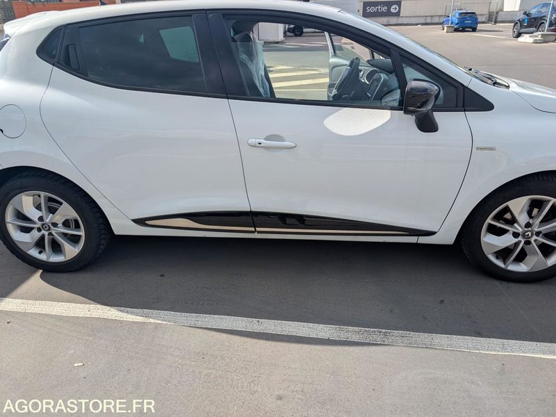 Renault Clio IV Limited TCe 90 – 2017 – Très bien équipée – Excellent état - Легковой автомобиль: фото 3 Renault Clio IV Limited TCe 90 – 2017 – Très bien équipée – Excellent état - Легковой автомобиль: фото 3