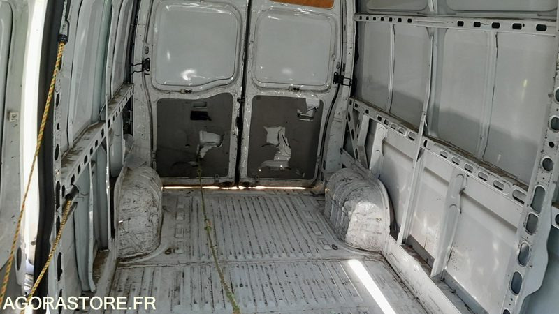 Renault Master - 2006 - 65000kms - BY788VM - BATTERIE HS - Цельнометаллический фургон: фото 4 Renault Master - 2006 - 65000kms - BY788VM - BATTERIE HS - Цельнометаллический фургон: фото 4