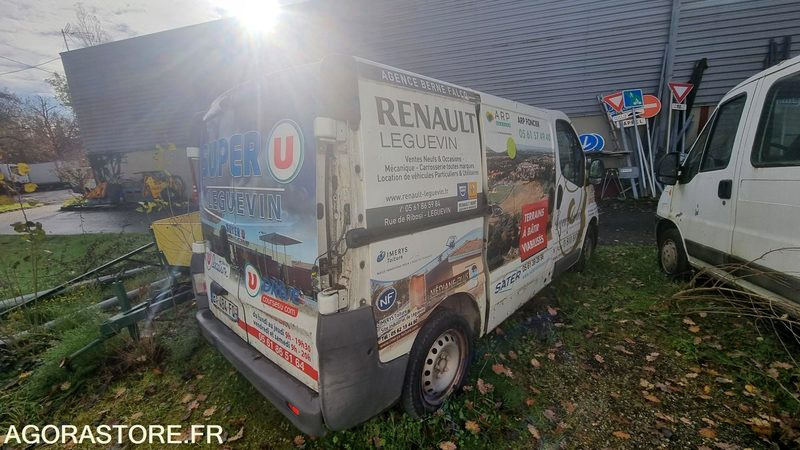Renault Trafic 2.0 DCI 2010 117000kms - Цельнометаллический фургон: фото 2 Renault Trafic 2.0 DCI 2010 117000kms - Цельнометаллический фургон: фото 2