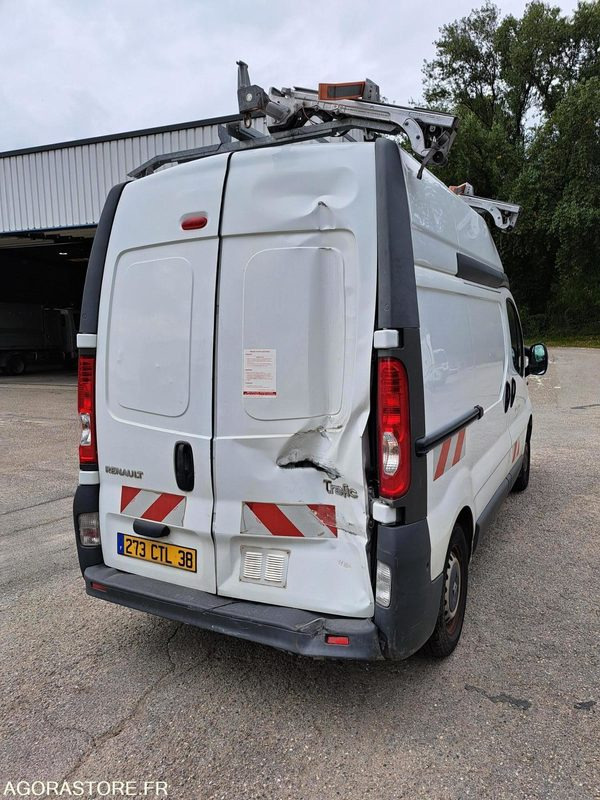 Renault Trafic - 2006 - 75540kms - 273CTL38 - Цельнометаллический фургон: фото 2 Renault Trafic - 2006 - 75540kms - 273CTL38 - Цельнометаллический фургон: фото 2