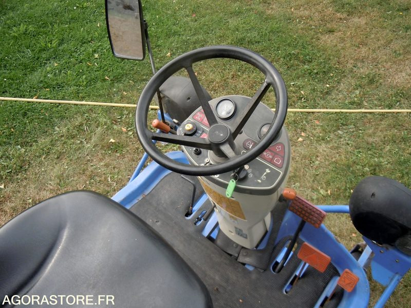 TONDEUSE AUTOPORTÉE ISEKI - Газонокосилка: фото 4 TONDEUSE AUTOPORTÉE ISEKI - Газонокосилка: фото 4