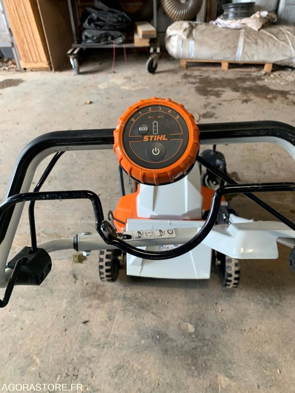 Tondeuse STIHL - Газонокосилка: фото 2 Tondeuse STIHL - Газонокосилка: фото 2
