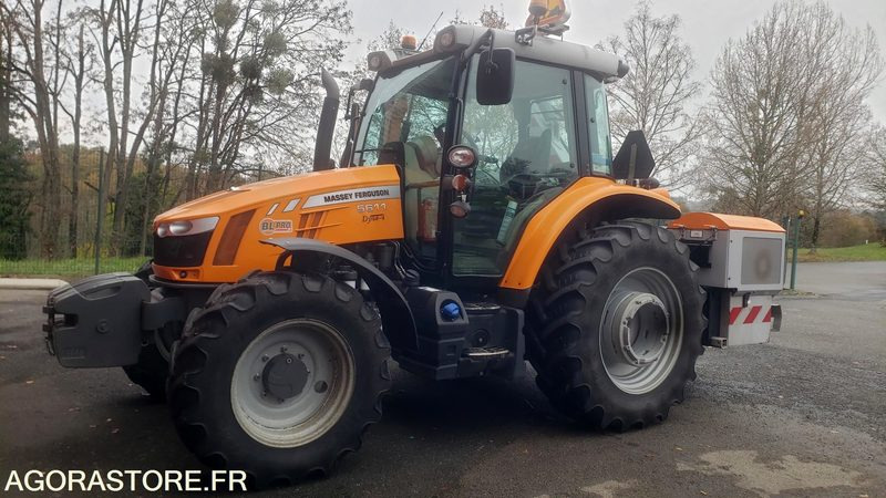 Tracteur agricole Massey Fergusson 110CV année 2015 avec épareuse SMA LYNX 2453 - Трактор: фото 1 Tracteur agricole Massey Fergusson 110CV année 2015 avec épareuse SMA LYNX 2453 - Трактор: фото 1