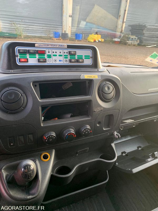 VSAV RENAULT MASTER3 BW219QR - Цельнометаллический фургон: фото 5 VSAV RENAULT MASTER3 BW219QR - Цельнометаллический фургон: фото 5