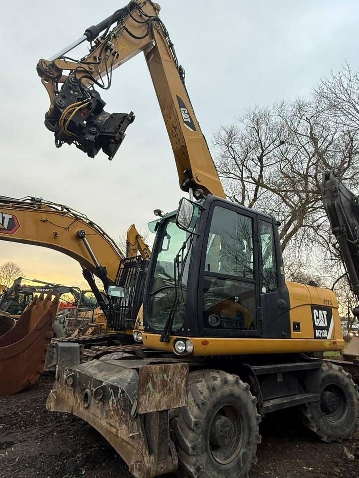 CAT 313 D - Колёсный экскаватор: фото 2 CAT 313 D - Колёсный экскаватор: фото 2