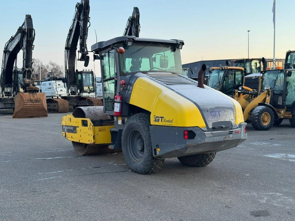 Dynapack CA1500D - Компактор: фото 5 Dynapack CA1500D - Компактор: фото 5