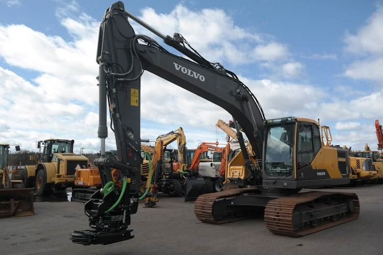 Volvo EC220 E *Uthyres* - Гусеничный экскаватор: фото 2 Volvo EC220 E *Uthyres* - Гусеничный экскаватор: фото 2