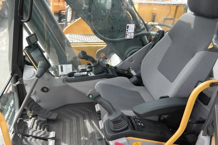 Volvo EC220 E *Uthyres* - Гусеничный экскаватор: фото 3 Volvo EC220 E *Uthyres* - Гусеничный экскаватор: фото 3