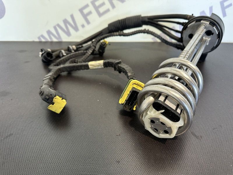 DAF AdBlue pump - Выхлопная система для Грузовиков: фото 3 DAF AdBlue pump - Выхлопная система для Грузовиков: фото 3