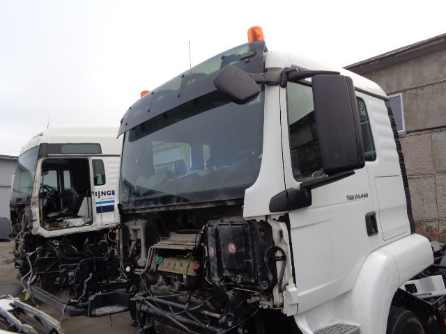 MAN Perfect condition TGS low cab ( EUROPE DELIVERY ) - Кабина и интерьер для Грузовиков: фото 3 MAN Perfect condition TGS low cab ( EUROPE DELIVERY ) - Кабина и интерьер для Грузовиков: фото 3