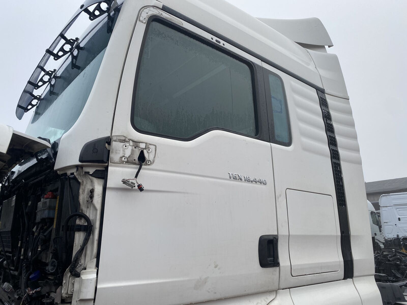 MAN TGX - Дверь и запчасти для Грузовиков: фото 1 MAN TGX - Дверь и запчасти для Грузовиков: фото 1