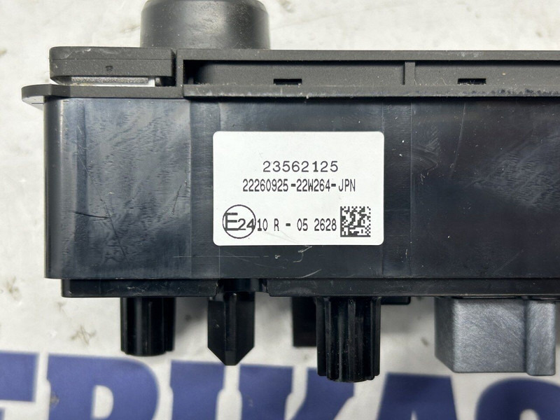 Volvo FH - Приборная панель для Грузовиков: фото 3 Volvo FH - Приборная панель для Грузовиков: фото 3