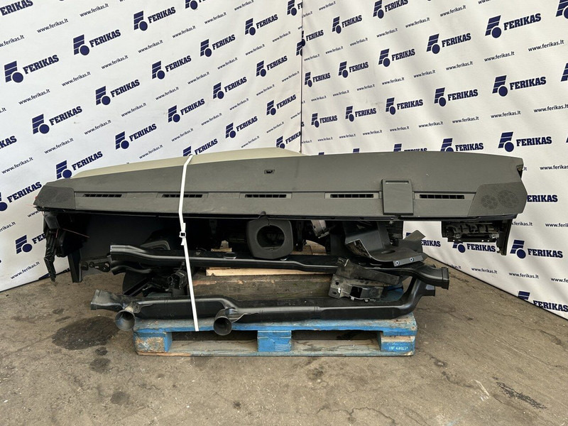 Volvo FH - Приборная панель для Грузовиков: фото 4 Volvo FH - Приборная панель для Грузовиков: фото 4