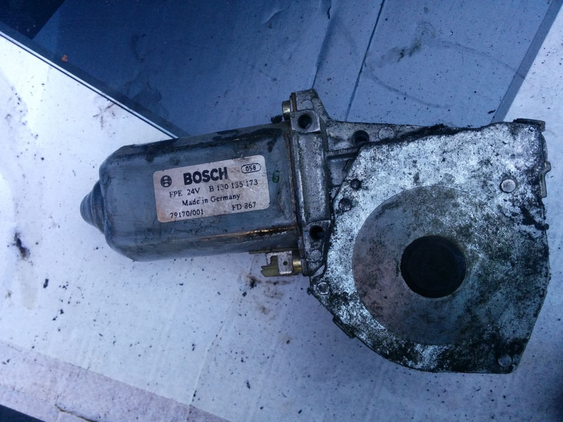 Bosch Открытия Двери - Двигатель и запчасти: фото 3 Bosch Открытия Двери - Двигатель и запчасти: фото 3