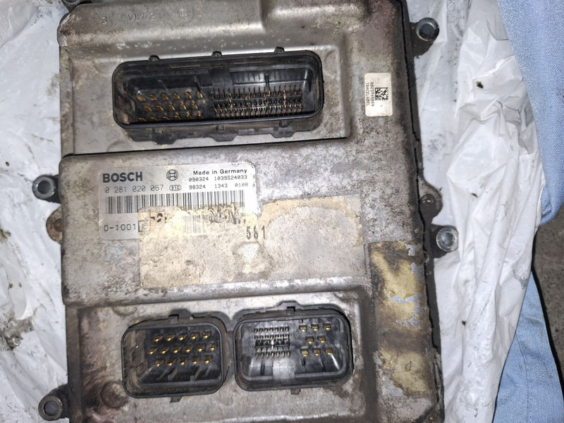 MAN BOSCH 0281001521. 0261200173 \ 020600009 - Блок управления: фото 1 MAN BOSCH 0281001521. 0261200173 \ 020600009 - Блок управления: фото 1