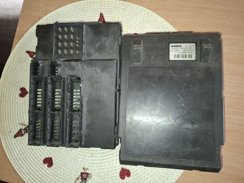 MAN WABCO ECU ZBR2 / 81.25806.7096. - Блок управления: фото 1 MAN WABCO ECU ZBR2 / 81.25806.7096. - Блок управления: фото 1