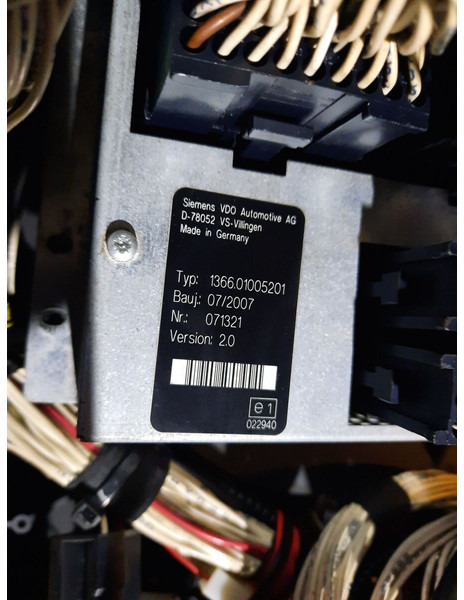 Mercedes-Benz D-78052VS - Приборная панель: фото 4 Mercedes-Benz D-78052VS - Приборная панель: фото 4