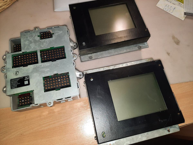 Mercedes-Benz D-78052VS - Приборная панель: фото 2 Mercedes-Benz D-78052VS - Приборная панель: фото 2