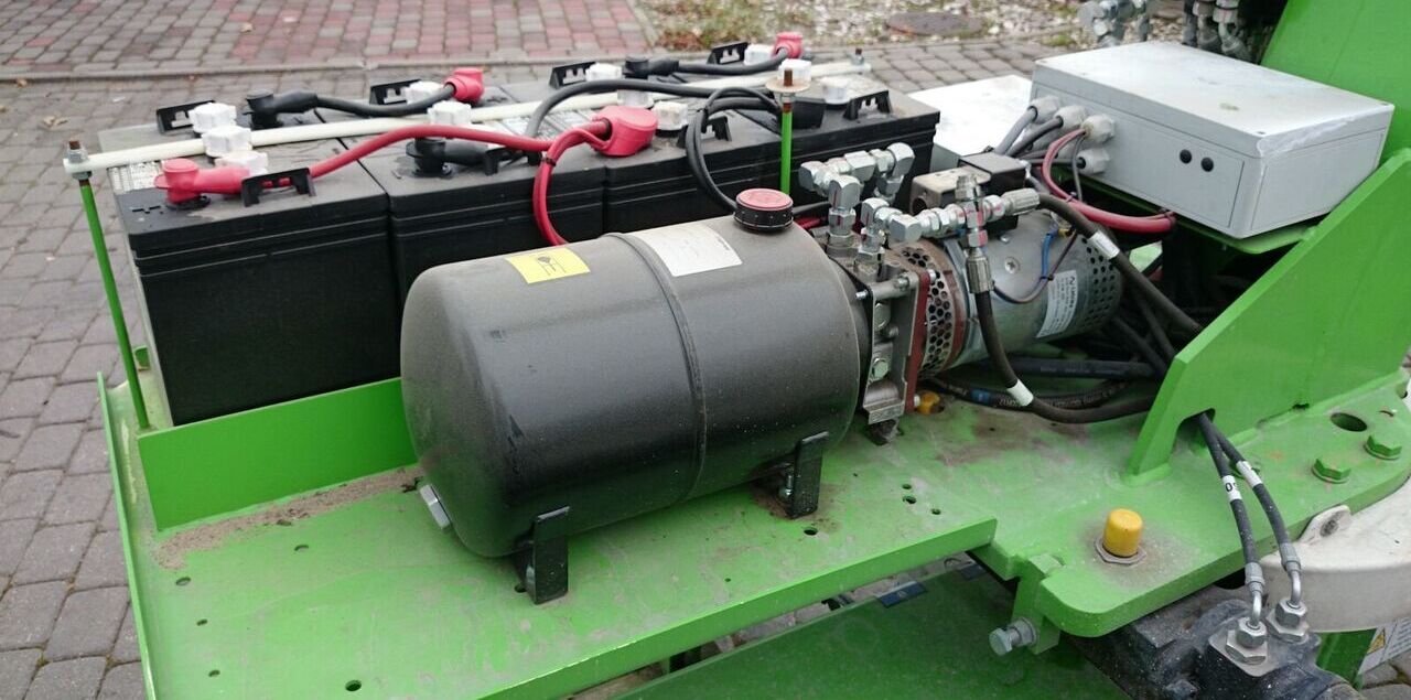 NIFTYLIFT N120T - Коленчатый подъемник, Прицепной подъемник: фото 4 NIFTYLIFT N120T - Коленчатый подъемник, Прицепной подъемник: фото 4