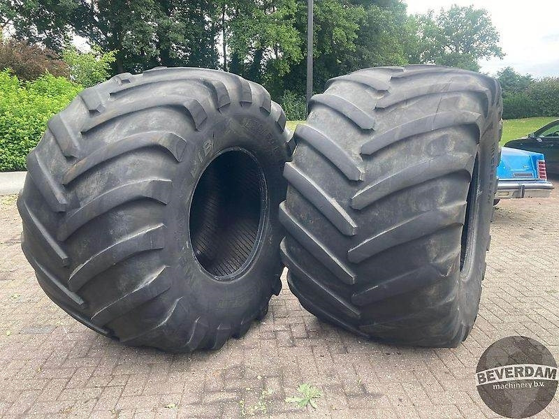 Michelin MEGA BIB 1050/50R32 - Шина для Сельскохозяйственной техники: фото 1 Michelin MEGA BIB 1050/50R32 - Шина для Сельскохозяйственной техники: фото 1
