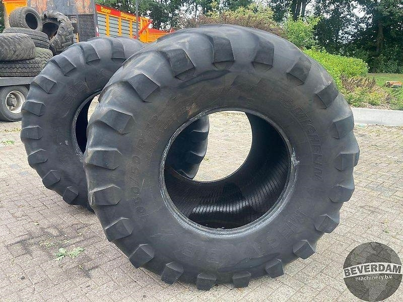 Michelin MEGA BIB 1050/50R32 - Шина для Сельскохозяйственной техники: фото 2 Michelin MEGA BIB 1050/50R32 - Шина для Сельскохозяйственной техники: фото 2
