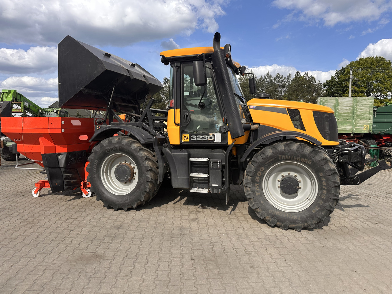 Трактор JCB FASTRAC 3230: фото 1