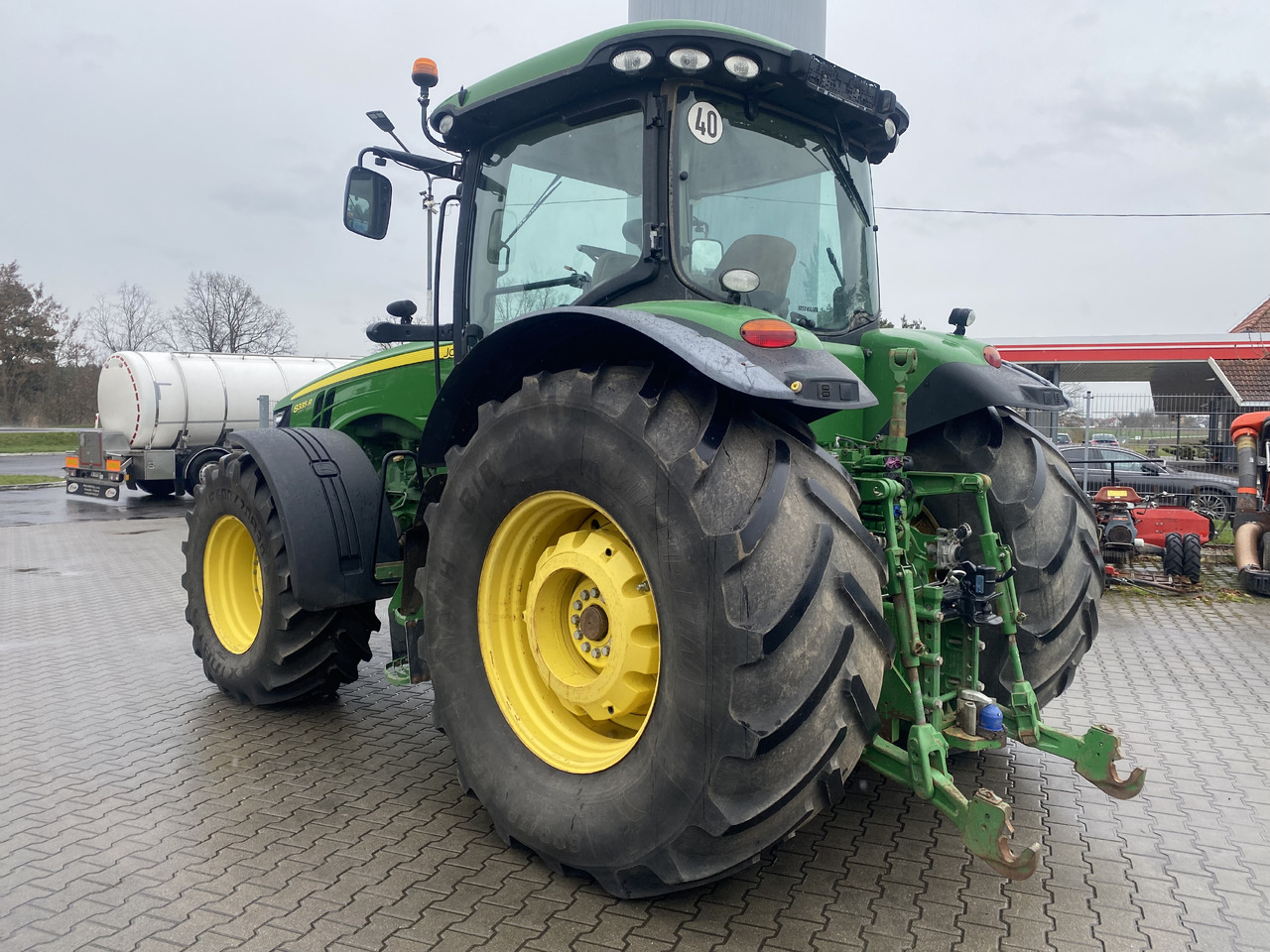 John Deere 8335 R AutoPower 50 km/h 370 PS - Трактор: фото 5 John Deere 8335 R AutoPower 50 km/h 370 PS - Трактор: фото 5