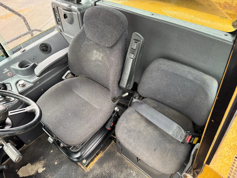 Сочленённый самосвал Caterpillar 725 - CE + AIRCO + RETARDER - TYRES: 23.5R25: фото 15 Сочленённый самосвал Caterpillar 725 - CE + AIRCO + RETARDER - TYRES: 23.5R25: фото 15