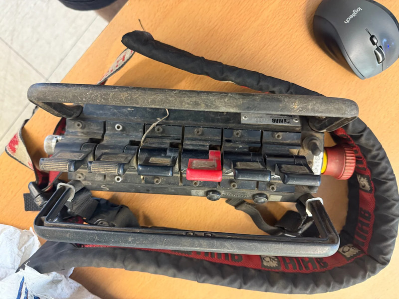 Hiab R330-F4 REMOTE CONTROLE AN STAMPS, HATZ MOTOR - Стрела: фото 4 Hiab R330-F4 REMOTE CONTROLE AN STAMPS, HATZ MOTOR - Стрела: фото 4