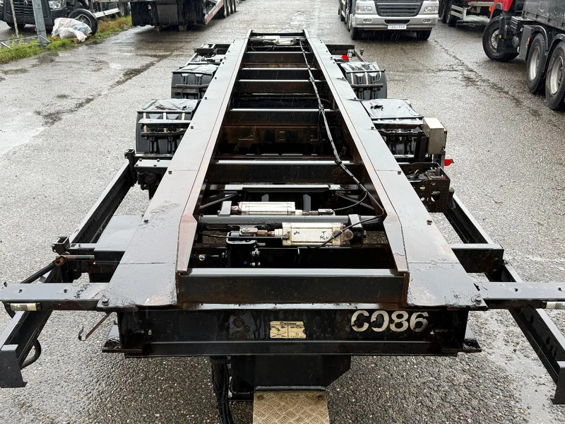 Krone ZZF 18 + DHOLLANDIA LIFT 2.000 KG - Прицеп-контейнеровоз/ Сменный кузов: фото 2 Krone ZZF 18 + DHOLLANDIA LIFT 2.000 KG - Прицеп-контейнеровоз/ Сменный кузов: фото 2