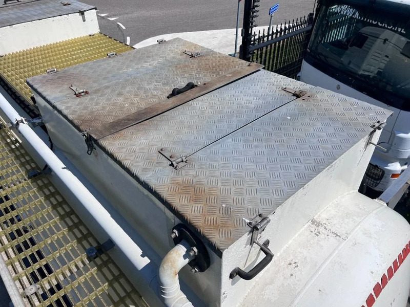 Ассенизатор MAN TGX 26.560 6X2 EURO 6 - 11.500L VACUUM CLEANER - 2 COMPARTIMENTEN + INTARDER: фото 14 Ассенизатор MAN TGX 26.560 6X2 EURO 6 - 11.500L VACUUM CLEANER - 2 COMPARTIMENTEN + INTARDER: фото 14