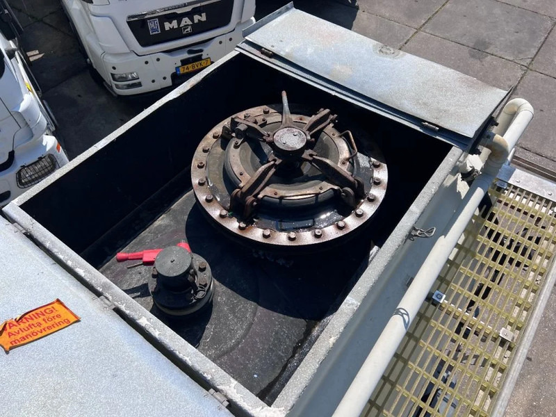 Ассенизатор MAN TGX 26.560 6X2 EURO 6 - 11.500L VACUUM CLEANER - 2 COMPARTIMENTEN + INTARDER: фото 15 Ассенизатор MAN TGX 26.560 6X2 EURO 6 - 11.500L VACUUM CLEANER - 2 COMPARTIMENTEN + INTARDER: фото 15