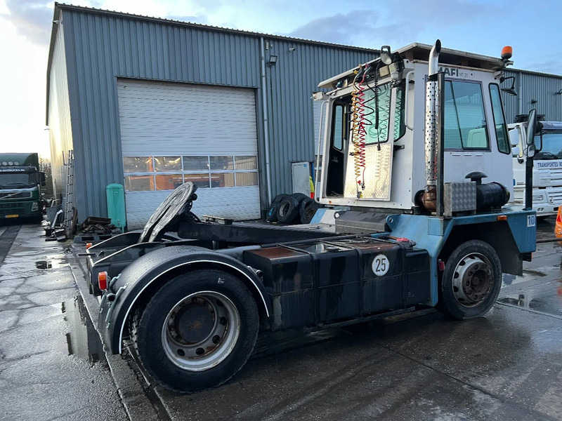 Mafi MT25T131C 4X2 *GEARBOX DON'T GO IN REVERSE* MT25T131C - Терминальный тягач: фото 5 Mafi MT25T131C 4X2 *GEARBOX DON'T GO IN REVERSE* MT25T131C - Терминальный тягач: фото 5