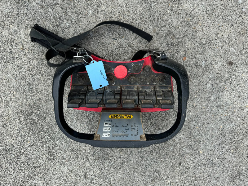 Scania P360 6X4 PALFINGER PK 20001-K + REMOTE CONTROL EURO 5 - Грузовик бортовой/ Платформа, Автоманипулятор: фото 4 Scania P360 6X4 PALFINGER PK 20001-K + REMOTE CONTROL EURO 5 - Грузовик бортовой/ Платформа, Автоманипулятор: фото 4